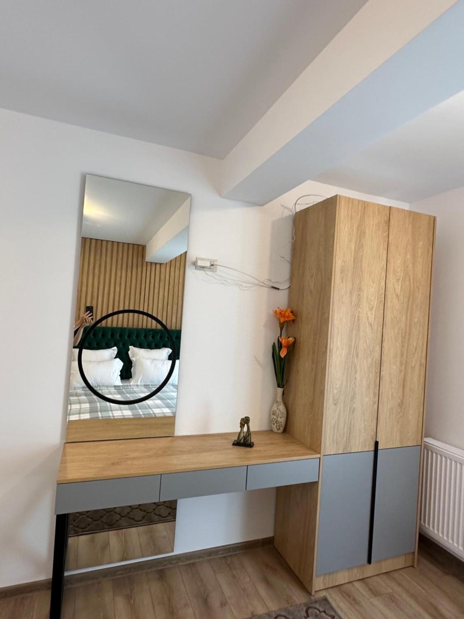 Apartamente Arinis Gura Humorului Ngoại thất bức ảnh