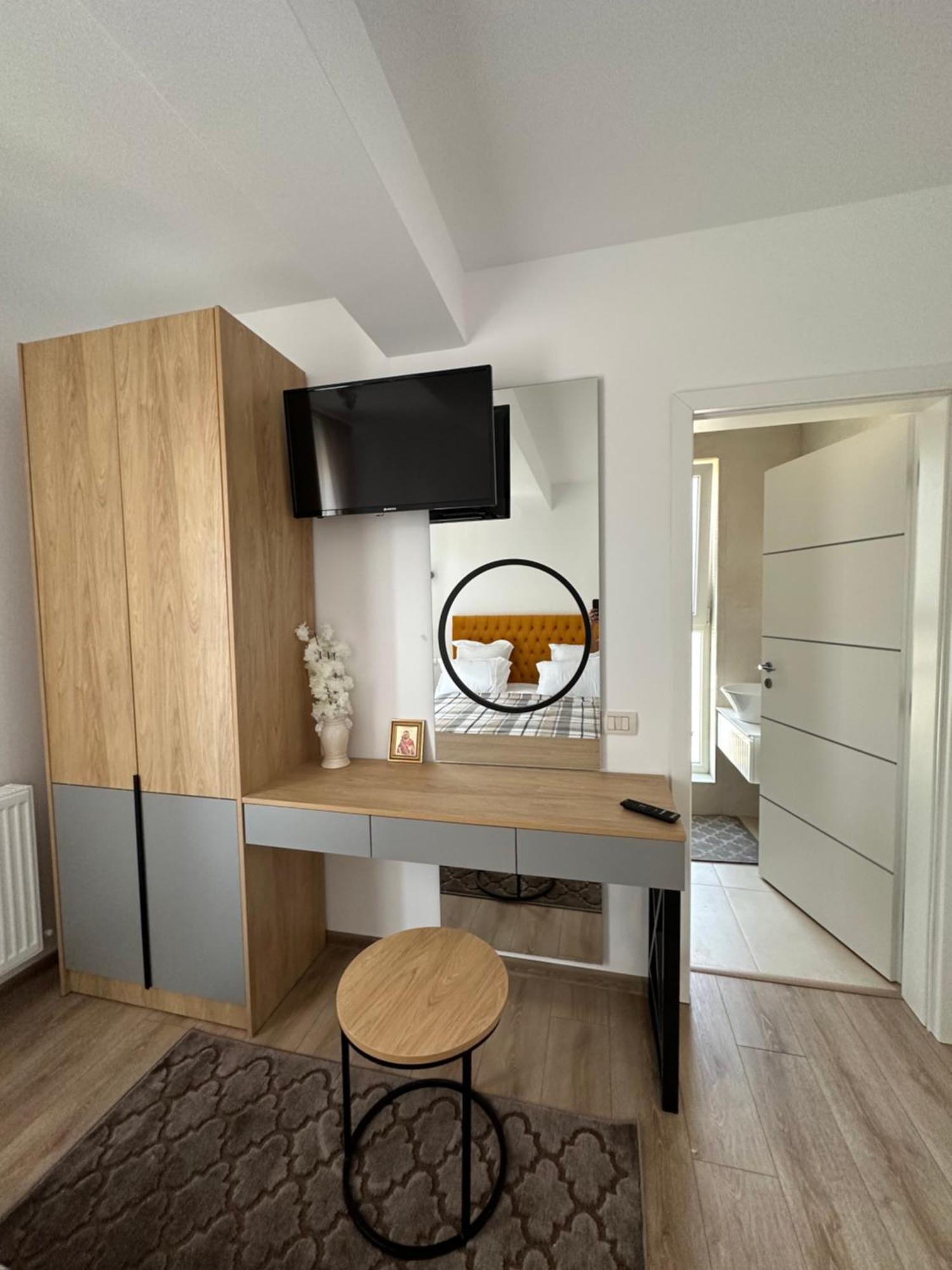 Apartamente Arinis Gura Humorului Ngoại thất bức ảnh