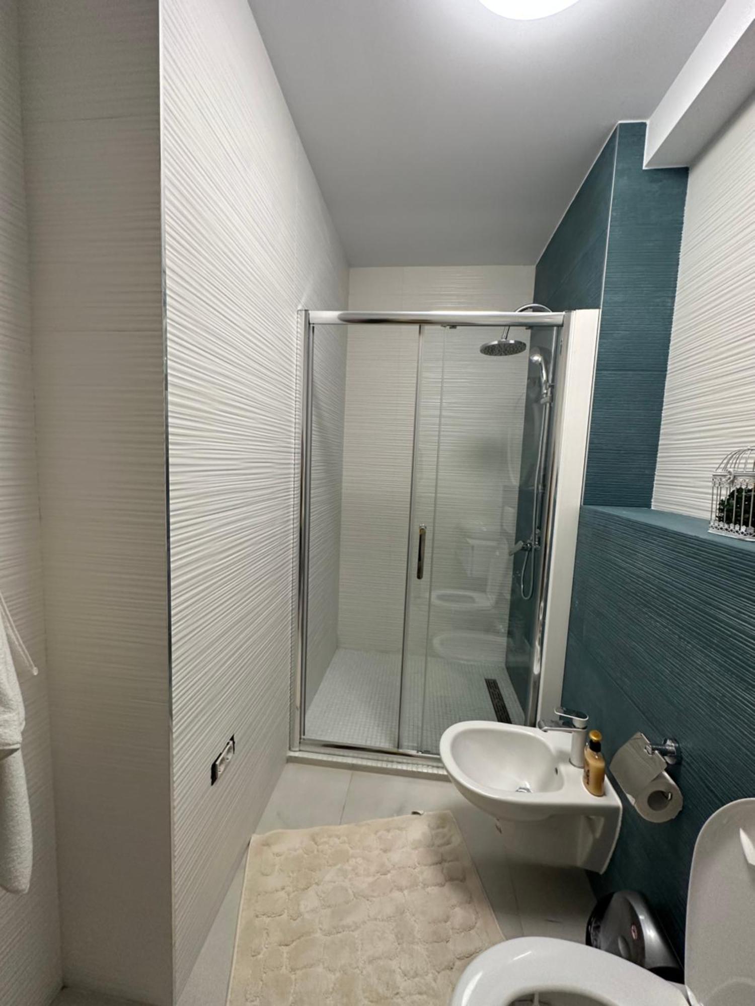 Apartamente Arinis Gura Humorului Ngoại thất bức ảnh